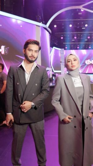 Wawa Zainal Instagram - Alhamdulillah macam mimpi WAWA penaja utama BIG STAGE tahun ni🥹mlm tadi i minta aeril cubit i sbb mcm mimpi.. dia p tampar i pulak🤣🤣 tq korang yg support @wawacosmeticshq 🥺 

Di siapkan oleh @makeupbynadianordin  @abushaefhamza dalam 15minit😂