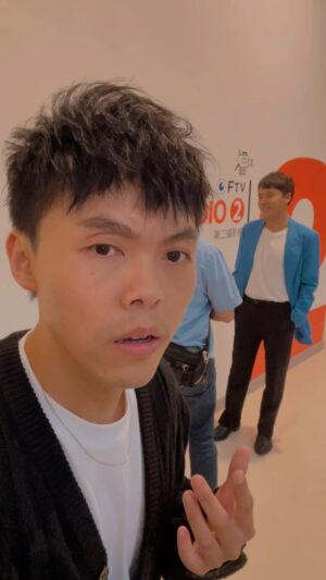 Wen-Sing Huang Instagram - 不知道下一次是什麼時候惹🥹
#三心兩意 #十年一遇
