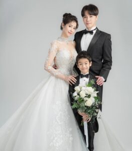 Wen-Sing Huang Most Liked Photos and Posts