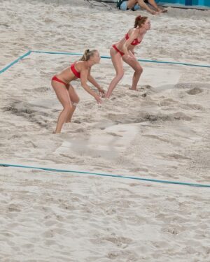 Wendi McLendon-Covey Instagram - Beach Volleyball last night at Eiffel Tower Stadium was epic! Two girls from the OC beat the Czech duo! There were acrobats! Singalongs! We did the wave for 8 rounds! People from all around the world in one place getting along and having a great time. And we were lucky enough to sit next to @mayanlopez and her mom @theannlopez. I am so lucky to be here, but I do miss my hubby @jivemiguel70. ❤️

.
.
.
.
#nbcuniversal #parisolympics #nbc #parisolympics @lopezvslopez