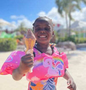 Wendy Osefo Instagram - Screaming Happy 5th Birthday to my FAVORITE girl in the whole wide world!! Everything about you brings me so much joy! Thank you for giving me the best hugs and the warmest kisses. You are my light! My Kam, My Bestie, My SnuggleBuddie, I love you 🩷🌸. Yall help me wish my babygirl a HAPPY BIRTHDAY 🎉🎉 #BirthdayGirl