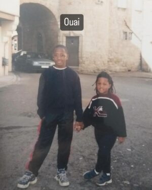 Wesley Kams Instagram - Être né le 31 décembre c’est bien nul @mauvemood tema mon flow incroyable #mybirthday