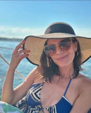 Whit Johnson Instagram - Much needed Vitamin Sea after a hectic work week!! Even better with family and (someone else’s) boat 🛥️ 💦 🤙🏻 ☀️ ❤️ #boatymcboatface