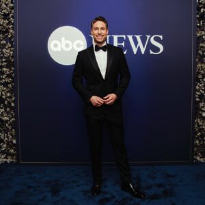Whit Johnson Instagram - Nerd Prom!  It’s been YEARS since I last attended the White House correspondents’ dinner.  Great catching up with old friends… and making some new ones!  Unfortunately, most of my photos were wildly out of focus and didn’t make the IG cut 😂🤦🏻‍♂️. #WHCD 
•
(📸: @abcnews)