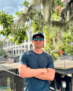 Whit Johnson Instagram - Savannah does not disappoint!! Food, history, architecture… and ghosts 👻