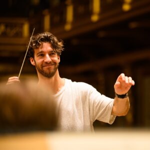 Wiener Philharmoniker Instagram - Rehearsal impressions for our final Subscription Concert of the 2023/2024 season with conductor @lorenzoviotti! ✨🎶

We look forward to a fantastic program featuring Nicolai Rimsky-Korsakov’s "Capriccio espagnol," Op. 34, Sergei Rachmaninoff’s "Die Toteninsel," Op. 29, Antonín Dvořák’s Symphony No. 7 in D minor, Op. 70. 🎼
.
.
.
#ViennaPhilharmonic #LorenzoViotti #MusikvereinWien #SubscriptionConcert #ClassicalMusic #Vienna 
📸: Wiener Philharmoniker / Benedikt Dinkhauser