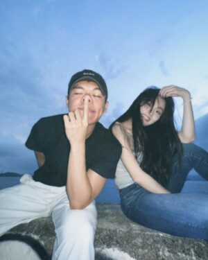 Will Or Instagram - 似回到20多歲的夏天，仍可笑得燦爛，佢兩個功不可沒。
.
P.S. 如果同一間中學我覺得我哋未必friend到。