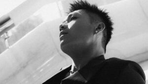 Will Or Instagram - something more about last night.
.
收到家裡whatsapp group傳來的video, 除咗覺得我阿媽有啲cute外，屋企wifi好似都麻麻。👅
.
p.s. @sabrinapingping_ 我哋無出醜❤️‍🔥
.
shout out to @blacklight ;) thanks everyone. 
.
RED CARPET
@louisvuitton

CEREMONY & ONSTAGE
@dior

Jewelry 
@chowtaifookjewellery 
.
hair by @oscarnganhair 
make up by @tammyau_makeup 

big thanks to @mekochuibamboo @felixchan5 @fhmtsang @channnhallo @62.lly @deepmakeup @blacklighthk