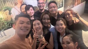 Will Or Instagram - something more about last night.
.
收到家裡whatsapp group傳來的video, 除咗覺得我阿媽有啲cute外，屋企wifi好似都麻麻。👅
.
p.s. @sabrinapingping_ 我哋無出醜❤️‍🔥
.
shout out to @blacklight ;) thanks everyone. 
.
RED CARPET
@louisvuitton

CEREMONY & ONSTAGE
@dior

Jewelry 
@chowtaifookjewellery 
.
hair by @oscarnganhair 
make up by @tammyau_makeup 

big thanks to @mekochuibamboo @felixchan5 @fhmtsang @channnhallo @62.lly @deepmakeup @blacklighthk