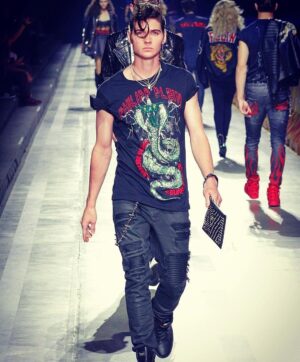 Will Peltz Instagram - Greaser for @philipppleininternational 🏎 thank you for having me @philippplein78 ⚡️