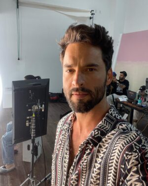 Willian Mello Instagram - Um lugar que eu amo chamado “set”.