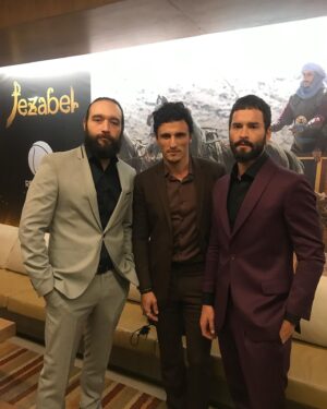 Willian Mello Instagram - A primeira novela a gente nunca esquece. Hoje às 21hs, o soldado Samuel na reestreia de “JEZABEL”. @recordoficial