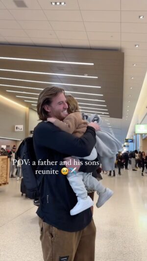 Witney Carson Instagram - My whole world 🥹🫶🏼This was the sweetest reunion to watch. These boys are just obsessed with their daddy! We missed him so much! 

#fatherandson #fatherhood #daddy #reunited #parenthood