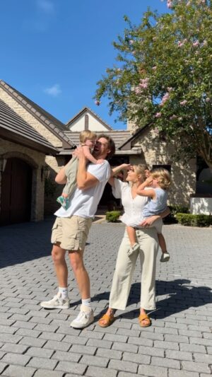 Witney Carson Instagram - Well we moved… again! Same state, just a different house! 🌴🌊⛳️ This house checked all the boxes for our growing family, now it just needs our little spin on it 😘😍 Lots of renovating that’s already started- showing everything on here so follow along! 

#homerenovation #homereno #house #houserenovation #housetransformation