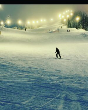 Wotan Wilke Möhring Instagram - Regular Tuesday evenings.. Schnee satt!!Schön hier!! #snow #ski #outside #gud #times #satt #schön #nice #place #view