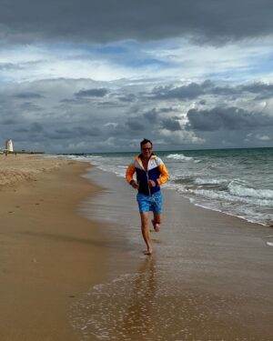Wotan Wilke Möhring Instagram - Thanks for this special day!!

Danke für die Glückwünsche! #birthday #peace #joy #love #sand #ocean #family #you
