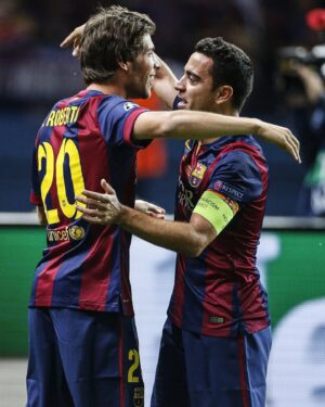 Xavi Hernández Instagram - Com a culer, company i entrenador, infinites gràcies per tot el que has fet pel nostre club. Has sigut un exemple en tot. 
Molta sort en la propera etapa @sergiroberto 🥰❤️⚽️🔝