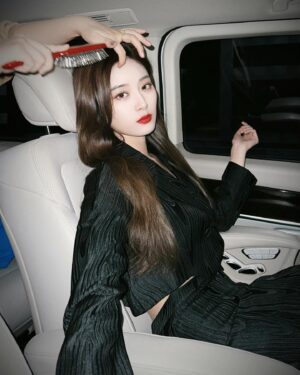 Xu Yiyang Instagram - cool不cool～😎