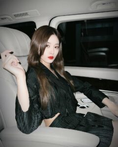 Actress Xu Yiyang HD Instagram Photos and Wallpapers November 2022