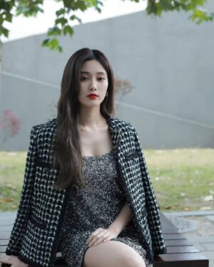 Xu Yiyang Instagram - 🍂🍂🍂