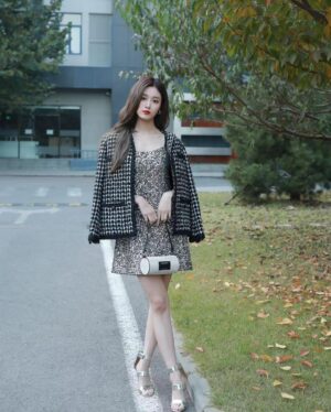Xu Yiyang Instagram - 🍂🍂🍂