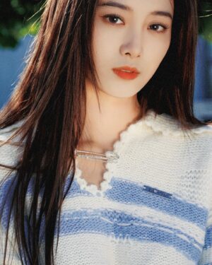 Xu Yiyang Instagram - 💙💙💙感受一下秋天的风