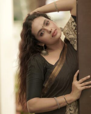 Yamuna Chinnadurai Instagram - Madhavi 
Saree @selaiyum_ravikaiyum 
Pc @camerasenthil 
Mua @jeevithamakeupartistry 
Organised @rrajeshananda 
Thank u all 
#kalamkariwithyamuna