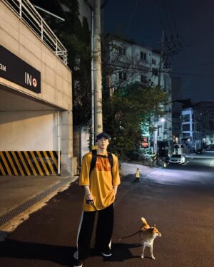 Yang Da-il Instagram - 후… 지치지 않는 그녀와의 데이트.. (이름은 바벨이지만 암컷임)
아무튼 어렸을때부터 백팩 트라우마있어서 운동이나 여행 다닐때나 백팩은 쳐다도 안봤단 말이야
근데 나 이거 매고나서부터 딴 가방 못매겟자나
활용도 미쳐버리자나
운동갈때 이제 이거 없으면 안되자나
주변 운동하는 친구들 이거 매고 다닐때 맨날 바리바리 싸들고 댕길때마다오늘 쓰지도 않는 걸 왜캐 저리 바리바리 싸들고 다니는 거지 쟤들은?
무겁지도 않나 했는데
지금 내가 다 싸고 다니자너 
아무튼 개추천