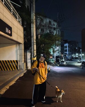Yang Da-il Instagram - 후… 지치지 않는 그녀와의 데이트.. (이름은 바벨이지만 암컷임)
아무튼 어렸을때부터 백팩 트라우마있어서 운동이나 여행 다닐때나 백팩은 쳐다도 안봤단 말이야
근데 나 이거 매고나서부터 딴 가방 못매겟자나
활용도 미쳐버리자나
운동갈때 이제 이거 없으면 안되자나
주변 운동하는 친구들 이거 매고 다닐때 맨날 바리바리 싸들고 댕길때마다오늘 쓰지도 않는 걸 왜캐 저리 바리바리 싸들고 다니는 거지 쟤들은?
무겁지도 않나 했는데
지금 내가 다 싸고 다니자너 
아무튼 개추천