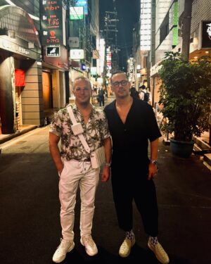 Yannick Nézet-Séguin Instagram - Japan with my favorite person! ❤️🇯🇵 

#TokyoAdventures #LoveInJapan #ExploreJapan #CoupleGoals #JapanTravel #AdventureAwaits
