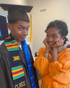 Yara Shahidi Instagram - Sayeed Samuel Shahidi aka THE GRADUATE 🎓🩵This milestone is already incredible, but the joy of the journey made it even better. Sayeed, it’s a real treat to be your sister to experience how your warmth, intellect, impeccable comedic timing, and thoughtfulness only continues to blossom…  CONGRATULATIONS 💛 #GoBruins #UCLA