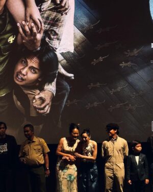Yasamin Jasem Instagram - Flooded with love @rumahdinasbapak 🖤🦎

8.8.2024 di Bioskop! 
#RumahDinasBapak