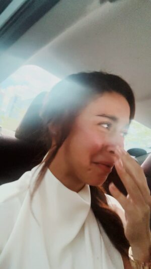 Yassi Pressman Instagram - commuter mode yesterday and what are the odds that i met kuya josh, my driver yesterday, who named his daughter after me?! 🥺 i cry!! the universe will always have a way of telling you that you are surrounded by so much love and i hope you guys feel that too ✨

i love you guys, salamat palagi 😚🥹