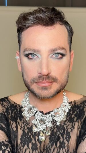 Yedidia Vital Instagram - My Rabbi look for Niv & Aviv’s Wedding.
📸: @zohar_davidov_photographer 
👯‍♂️: @yasstudiotlv 
💄: @or_yair