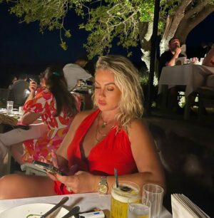Yeliz Yeşilmen Instagram - Hiç korkmadım hayattan korkmuyorum hiçbir şeyden #yelizyeşilmen #instagood #instagram #fyp #öneçıkar #kesfet