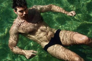 Yiannis Koukourakis Instagram - no captions 
just salt water & sunsets

#summer #vibes