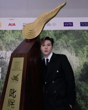 Ying Chi Yuet Instagram - 多謝叱咤903
多謝所有DJ
多謝所有粉絲
2024年繼續做好歌
用作曲說話
正能量Power Up!

makeup artist @lulee_makeup_artist 
hairstylist @lupus_c_hair 
wardrobe @decon.tailormade 
shoes @louboutinworld @m.mmmatthew