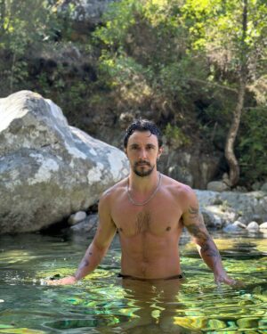 Yohan Nicolas Instagram - Um #tbt para aguentar até as próximas ferias…. Amanha…