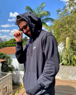 Yohan Nicolas Instagram - O frio chegou sem avisar e com isso eu senti necessidade de algum casaco mais quente.

Entrei no site @oqvestir @oqvestir_homem escolhi a entrega express e no mesmo dia o meu casaco chegou em casa.

Como eu amo uma trilha, aproveitei para adquerir uma garrafa termica “love wins”, fazia tempo que eu queria uma e aproveitei da facilidade com qual se naviga pelo site para adicionar essa na minha cesta.

E como eu também gosto muito de você, aproveitei para descolar um cupom para que você pudesse também se preparar para o frio.

Corre la que há muitas opções disponiveis e não esquece de usar o Cupom  OQVINFLU20 para aproveitar de 20% de desconto .

Consulte condições *

#OQVestir #OQVHoje
