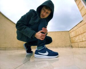 Yon Tumarkin Instagram - The Swoosh. @nikesportswear 
#nike
#cortez