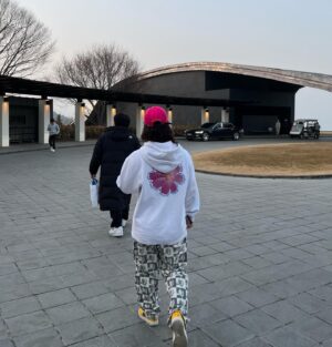 Yoo Jung-hoo Instagram - 벌써 4월이라뇨
