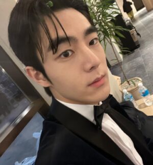 Yoo Jung-hoo Instagram - 커밍쑨!