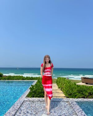 Yoo Yi-su Instagram - 호화로웠던 두 풀빌라들 🤍 바빴던 일상에 숨 돌리는 이 기분 너무 좋았어요 .. 나 왜 지금 나트랑아니야 🥹 다음은 도시로 가구 싶은데 어디로 가면 좋을까요 ~