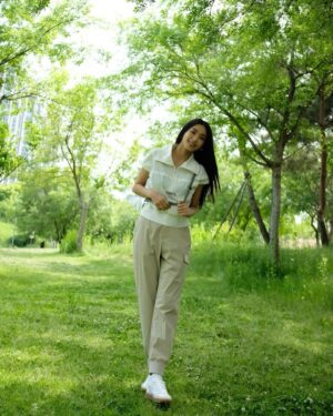 Yoon Bo-ra Instagram - 날씨에 시원하게 완전 딱 🌿☘️
@doubleflag_official 

 #doubleflag #더블플래그 #24ss #광고
@doubleflag_official