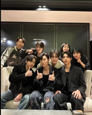 Yoon Byung-hee Instagram - 기자님들 
지인분들 
사채소년 식구분들 
26컴퍼니 관계자분들 
홍보 마케팅 관계자분들
눈컴퍼니 식구분들
헤메스 선생님들
모두모두 감사한 하루였습니다
#사채소년