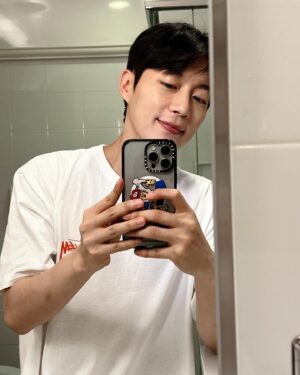Yoon Doo-joon Instagram - 진짜 얼마 안남았습니다! 열심히 갈고 닦고 있을게요👍 이번주도 뽜이팅!!!!!!!💡💡