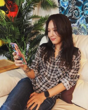 Yoon Mi-rae Instagram - 🙂