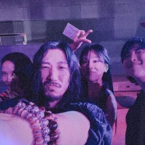 Yoon Mi-rae Instagram - #FEELGHOODMUSIC X #BTS
At #JHOPE’s Listening Party ✨

@yoonmirae @drunkentigerjk @nakedbibi @uarmyhope #RM #V