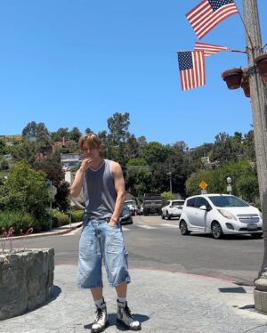 Yoon Seo-bin Instagram - LA✌️
