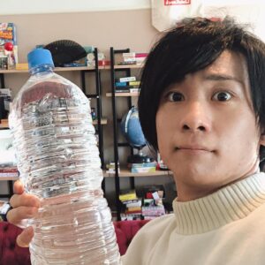 Yoshiaki Yamamoto Instagram - 今日も変な動画を撮りました！
ご期待ください！ #水天髣髴